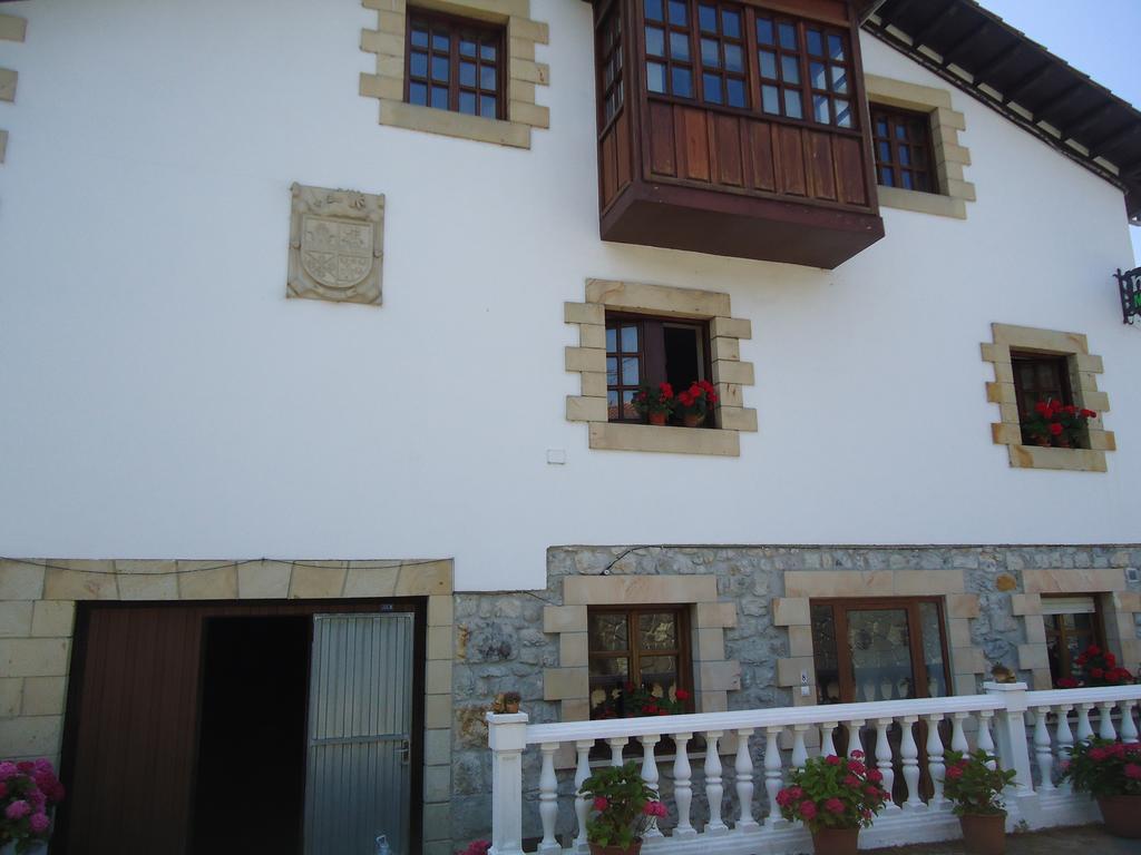 Montanes Hotel Santillana del Mar Exterior photo